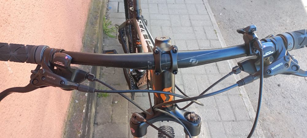 Vând bicicleta hidraulica scott contesa