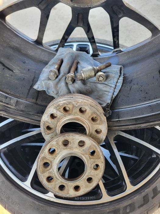 Джанти с гуми 5х108 20ки