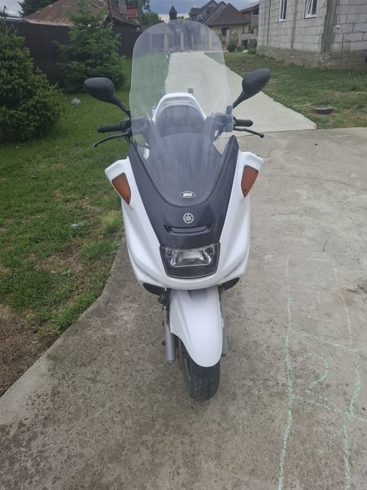 Vând scuter Yamaha majesty DX250
