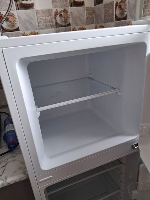 ПРОДАМ  ХОЛОДИЛьНИК Отличный состаянии