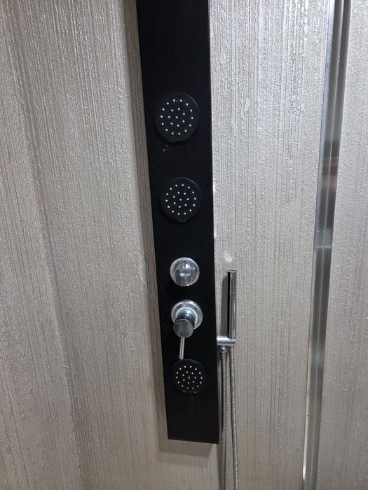 Panel dus cu 3 duze hidromasaj