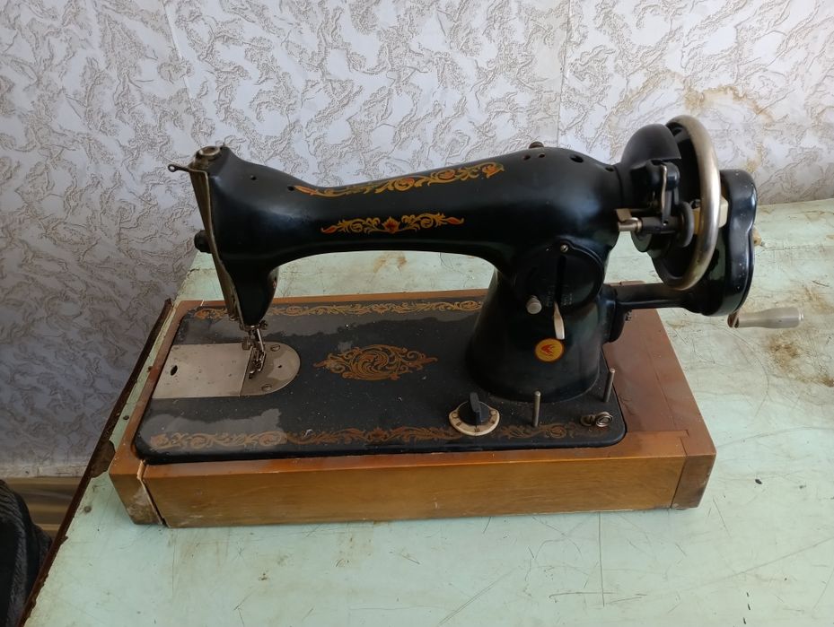 Швейная машинка 1982 года