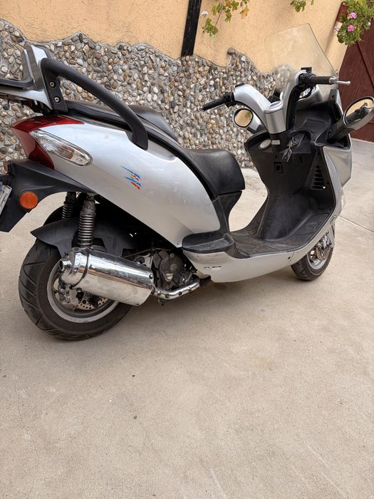 Kymco Grand Dink 125