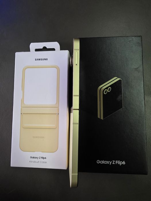Samsung Z Flip 6 с гаранция