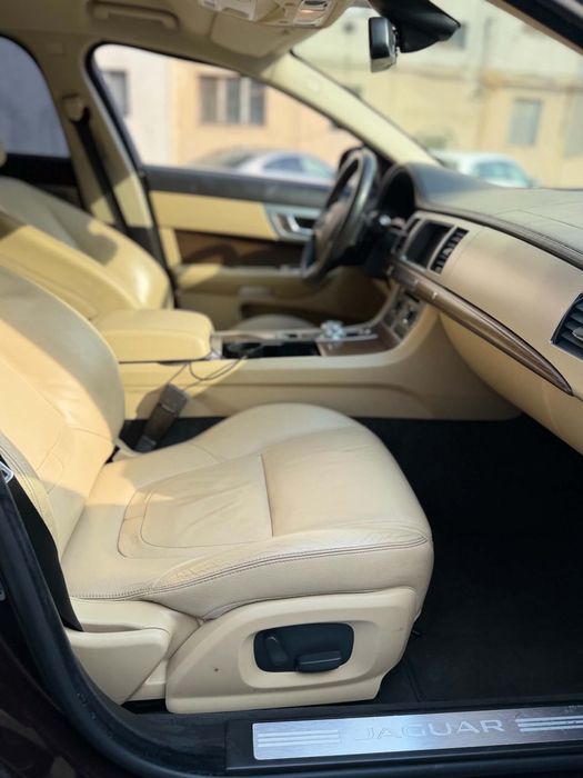 Jaguar XF 2.2 Luxury