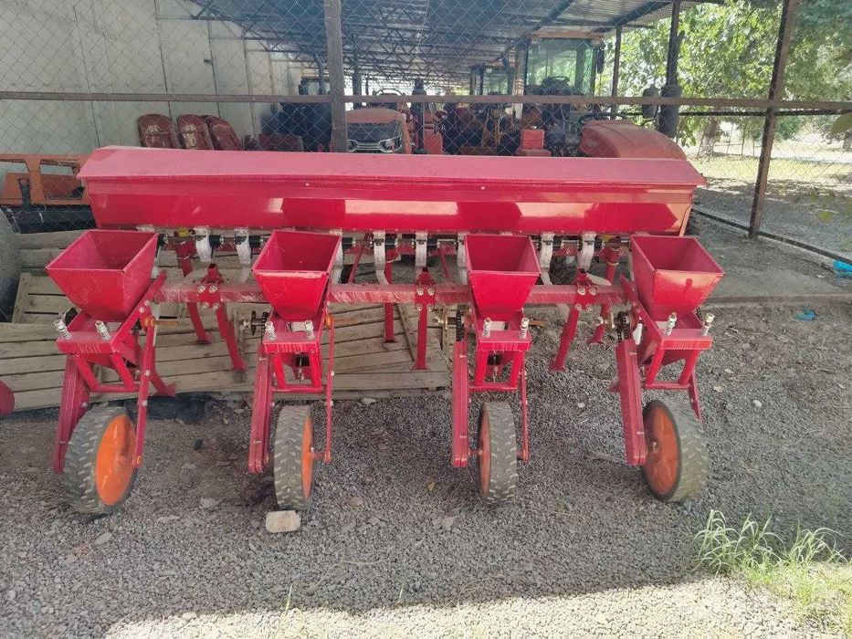 Механическая сеялка 4‑рядная