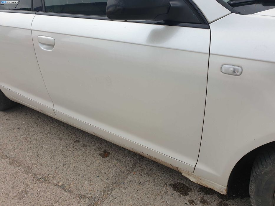 Usa Usi Portiera Portiere Dreapta Fata Dezechipata Audi A6 C6 2004 - 2011 Culoare Colant Alb [K9766]