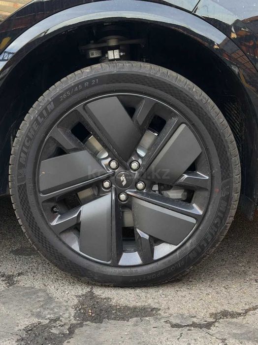 Li L7 2025 года.