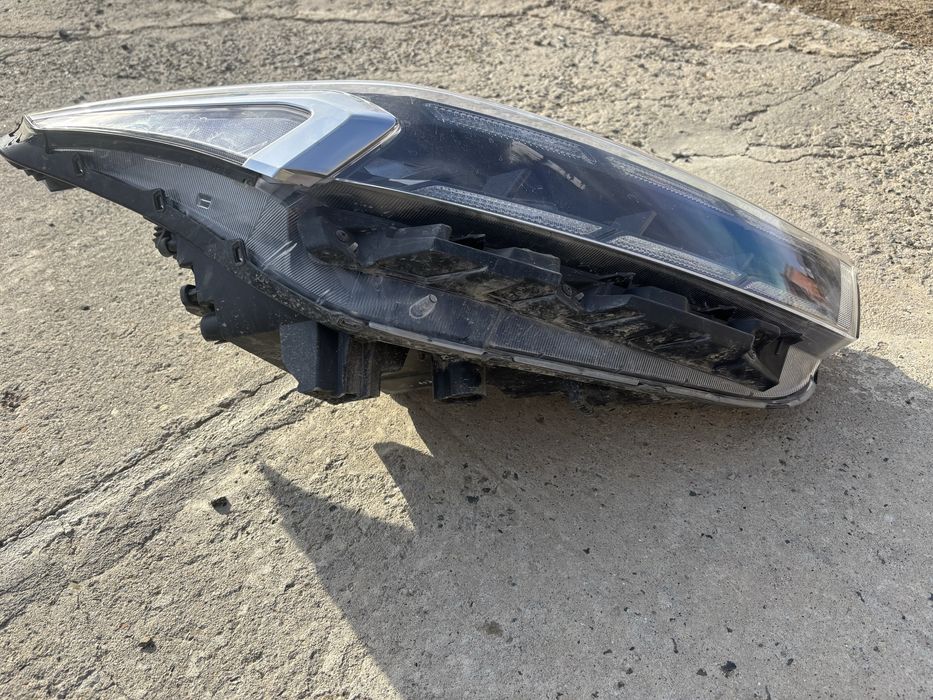 Правая фара kia cerato