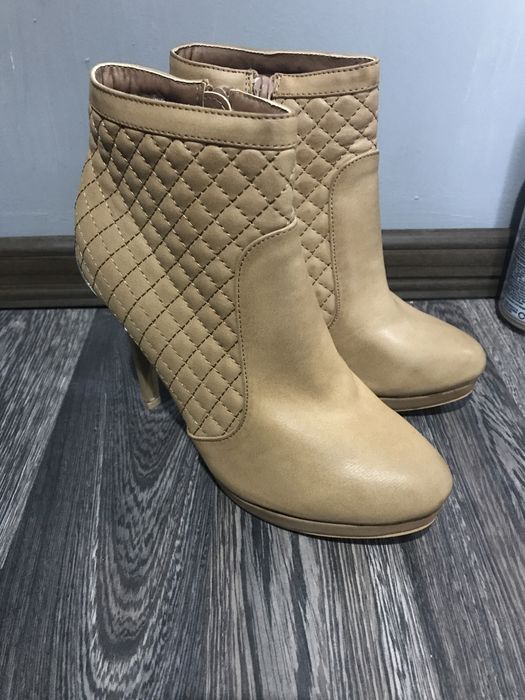 Дамски боти