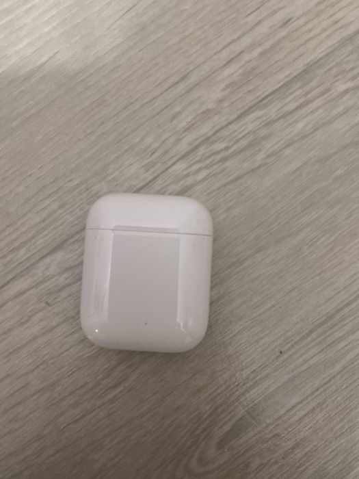 Безпроводные наушники AirPods
