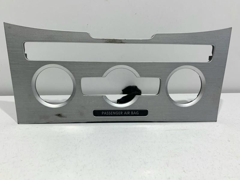 Rama / Ornament climatronic Volkswagen Passat CC facelift 3C8863100B L