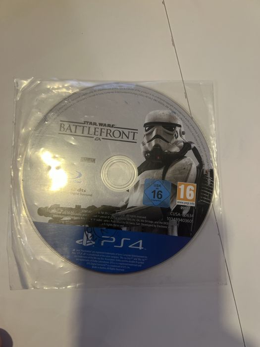 PlayStation 4 PS4 + 2 контролера + много игри