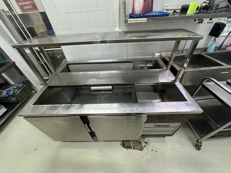 Стол - холодильник, салат бар