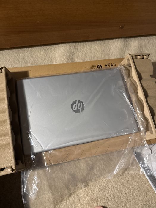 Новый ноутбук HP 15 / 8 ГБ / SSD 512 ГБ