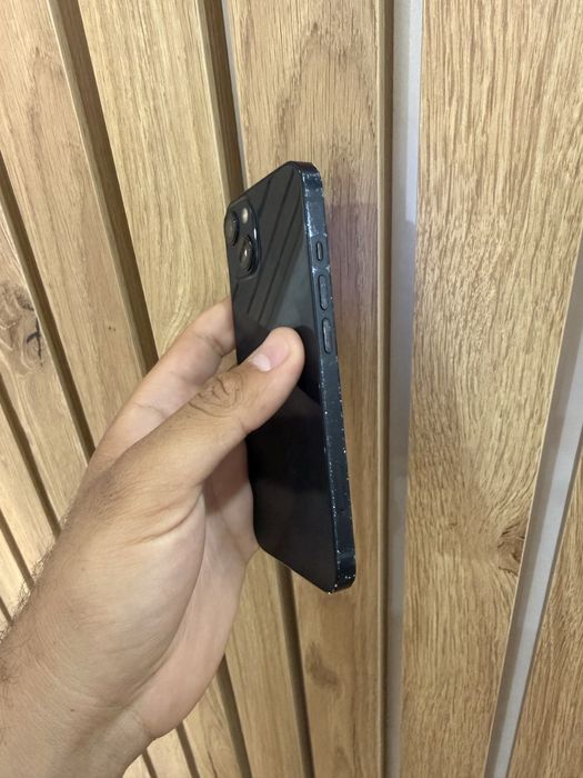 Iphone 13 128 gb urme de folosinta
