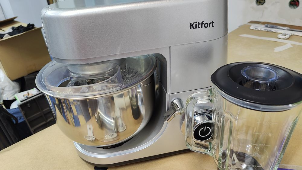 Миксер планетарный Kitfort KT 1371. Новый