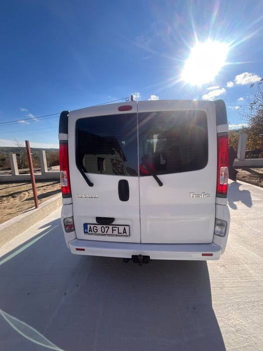 RENAULT Trafic 2012 — imagine 3