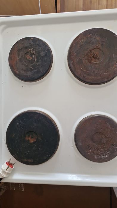 Продам электрическую плиту