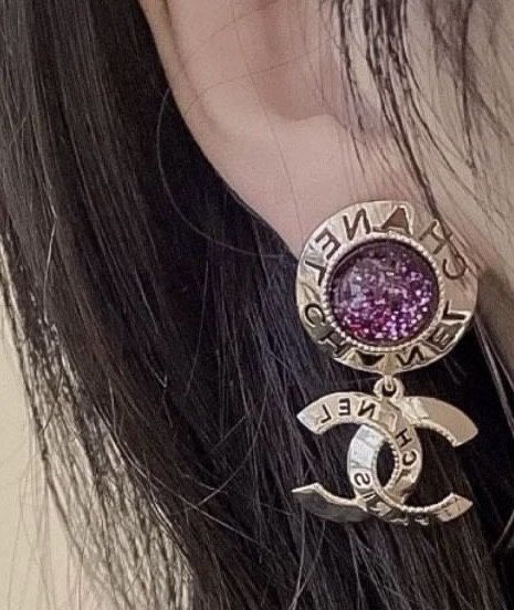 Продаю серьги Chanel