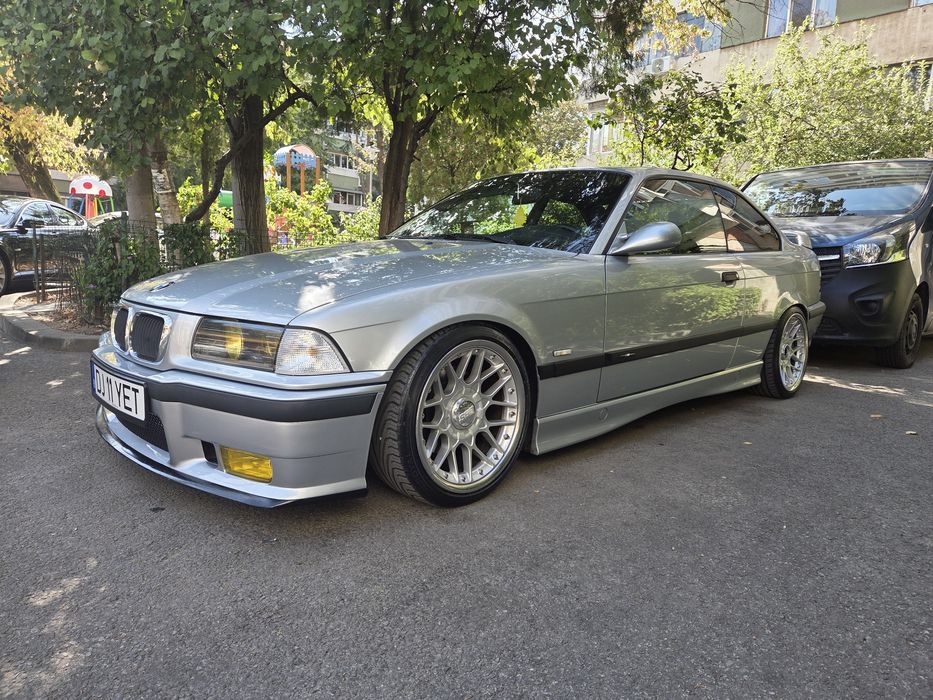 Vând BMW  e36-318 IS
