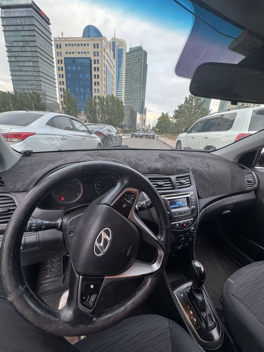 Hyndai Accent 2015 1.6 автомат