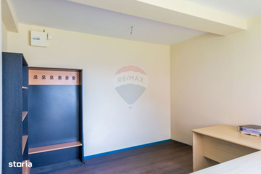 De vanzare casa + hala, teren 580mp, ideala business/service auto