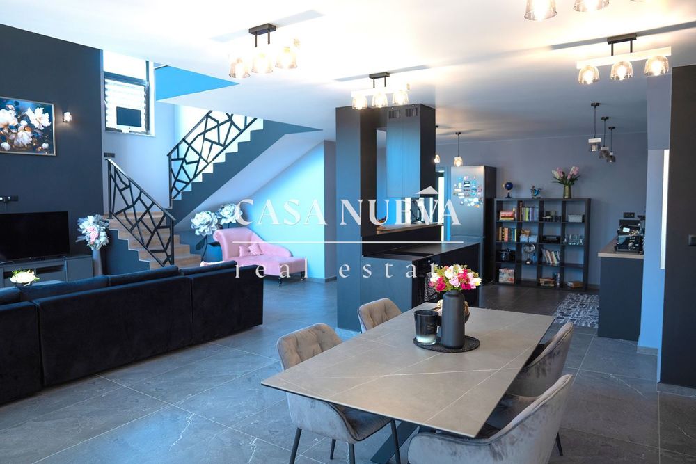 Продава се Къща в с. Кранево, Област Добрич - 300 кв.м за 2000 €/кв.м - Снимка #3