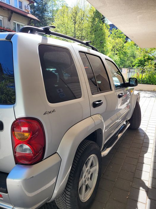 Jeep Cherokee 3.7 Limited 4x4 – газ, теглич, Mopar багажник, нов ГТП, реални 225 000 км