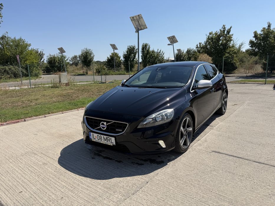 Volvo V40 D3 R-Design • 2014 • 2.0 Diesel 5 cilindri • 150 CP