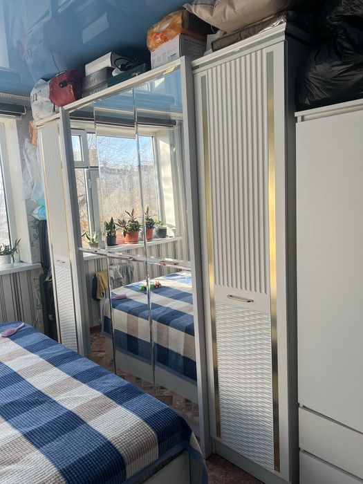 Срочно продам спальный гарнитур!!!