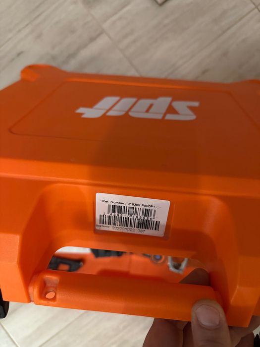 Spit Pulsa 800P+ набива пирони в бетон и метал отличен