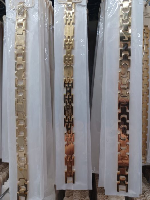 Всичко по 5€ броя