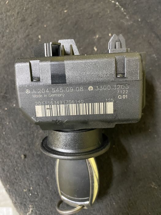Contact cheie Mercedes C W204 Pret 300 lei