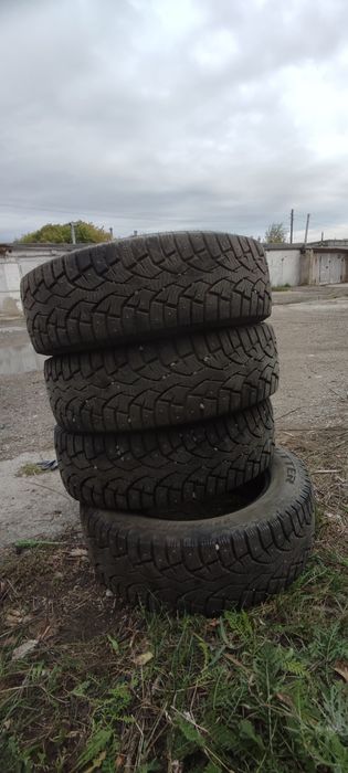 Продам Зимние шины 225*65r17