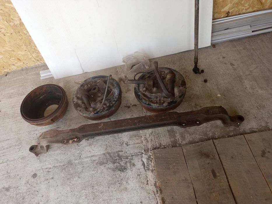 Продам задний мост на Мазду Титан