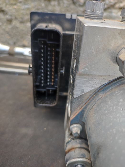 ABS модул за Пежо-5008,2.0HDI-150к.с.-два броя