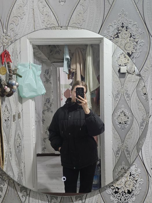 Продам куртку тёплую очень срочно до 46 размера