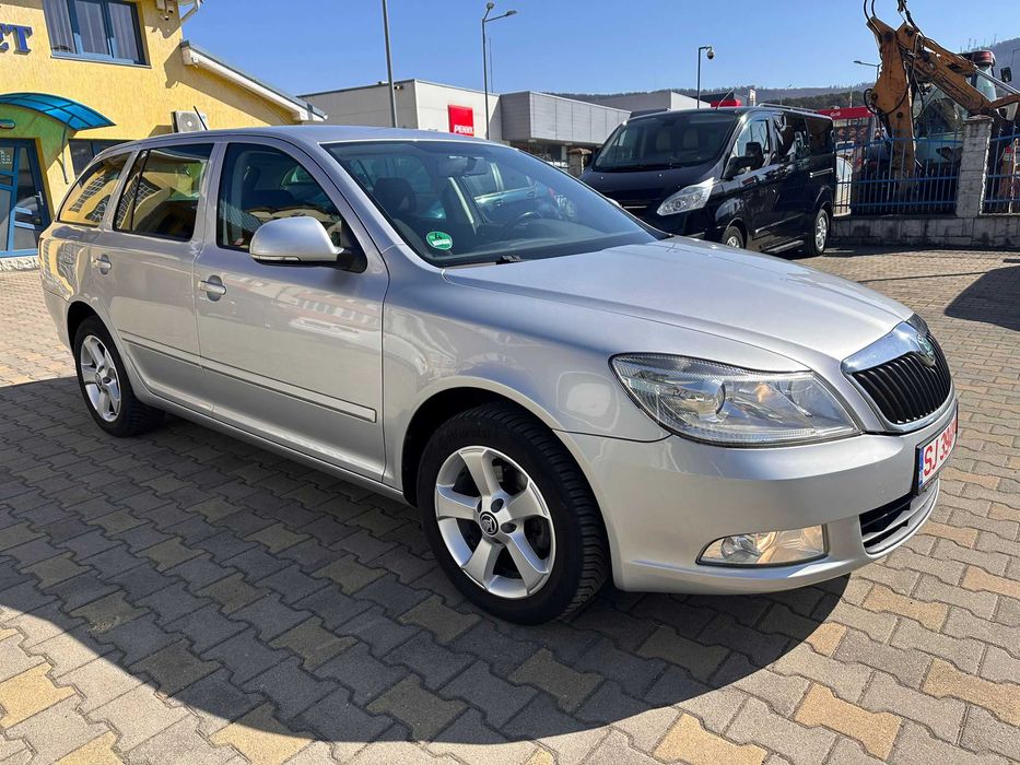 Skoda octavia 1,6tdi facelift cash sau rate5399€uro