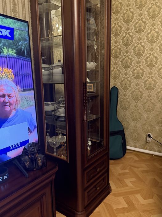 Продам стенку (из наст дерева)