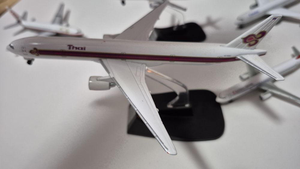 Machete avioane de  colectie metal Italia