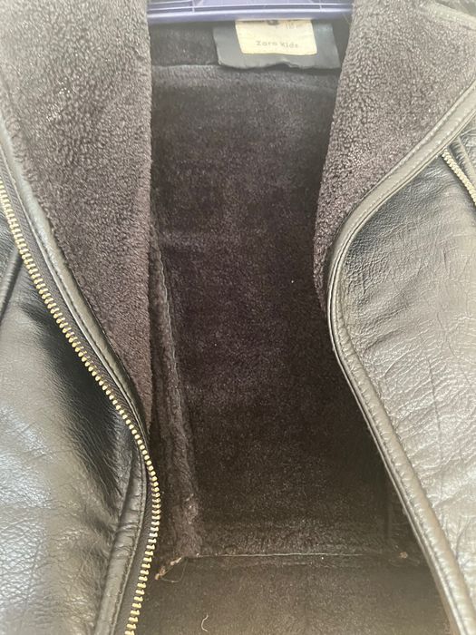 Детско кожено якенце Zara