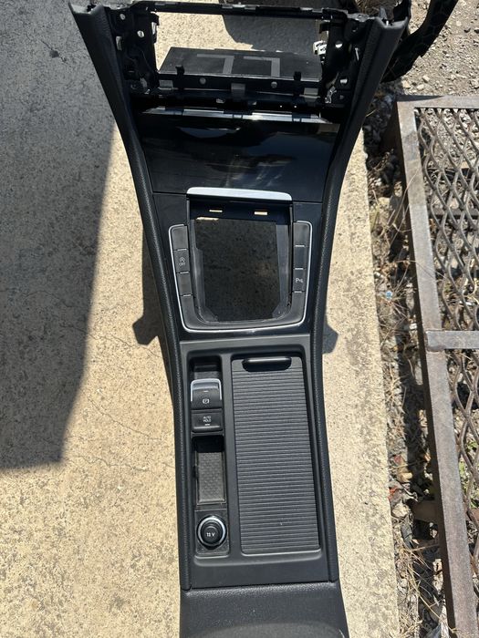 Централна конзола за Фолксваген Голф 7