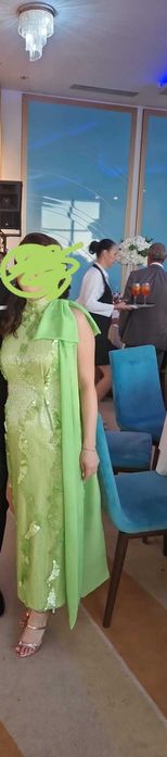 Vând Rochie eleganta pretioasa