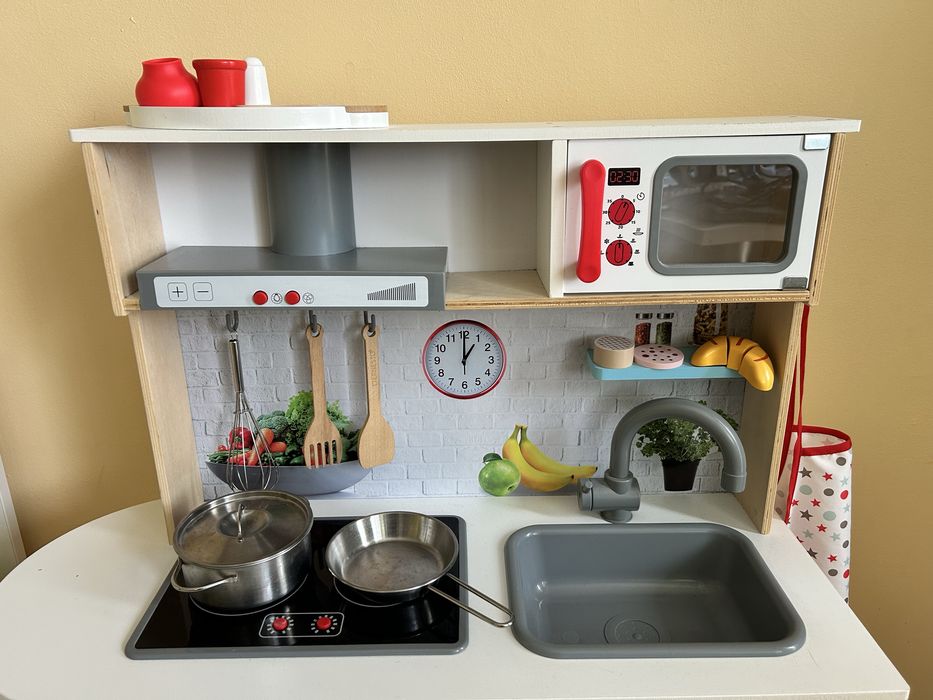 Детска дървена кухня