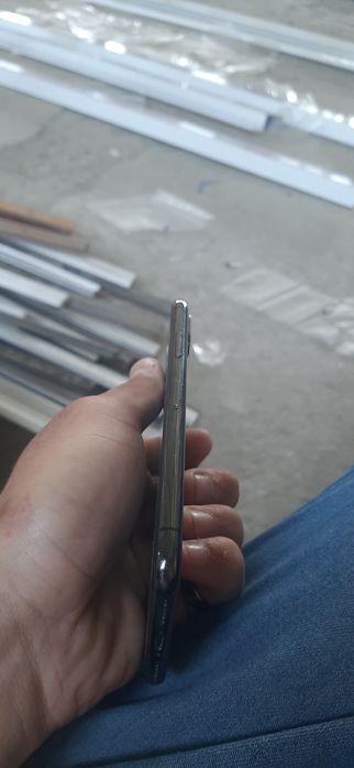 Iphone x 64 gb xolati yaxwi