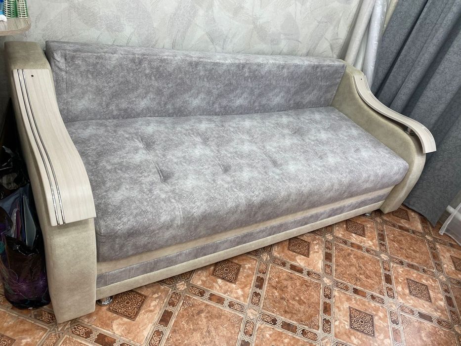Продаётся диван(тахта)
