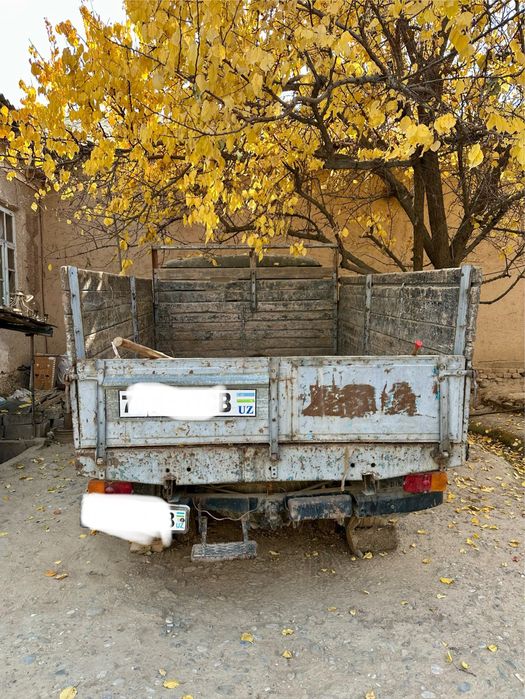 Уаз бортовой сотилади