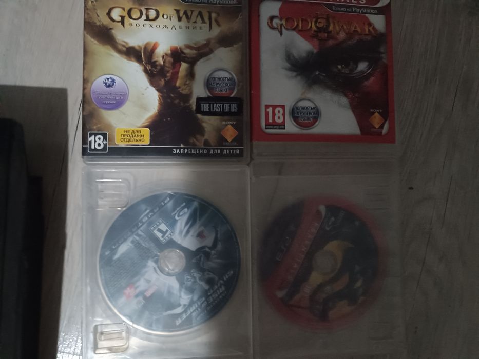 Плейстейшн 3,2 геймпада,4 диска