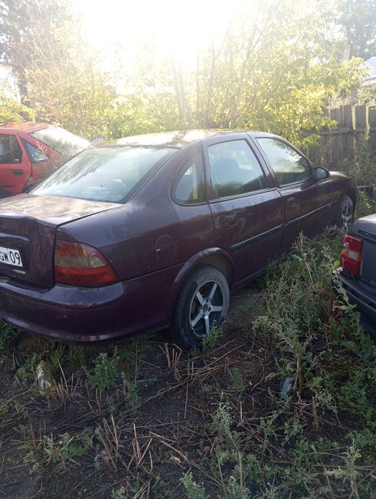 Продам Опель вектора б